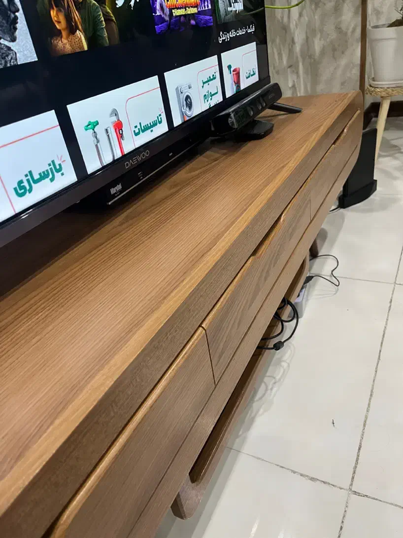 میز LCD در حد نو|میز تلویزیون|شیراز, شهرک بهشتی|دیوار