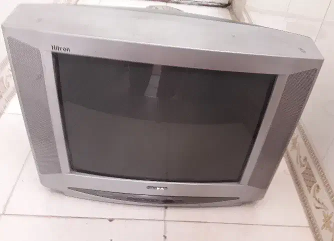 تی وی قدیمی|تلویزیون و پروژکتور|اصفهان, خانه اصفهان|دیوار