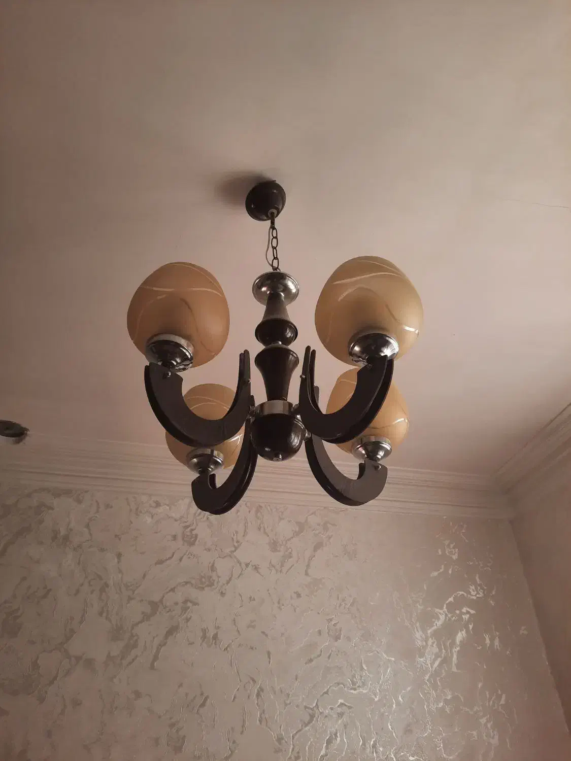 لوستر ۴ شاخه|لوستر و چراغ آویز|خرمشهر, |دیوار