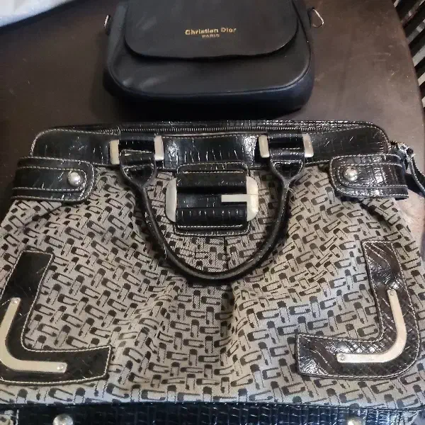 دو عدد کیف زنانه با قیمت بسیار منصفانه|کیف، کفش، کمربند|گرگان, |دیوار