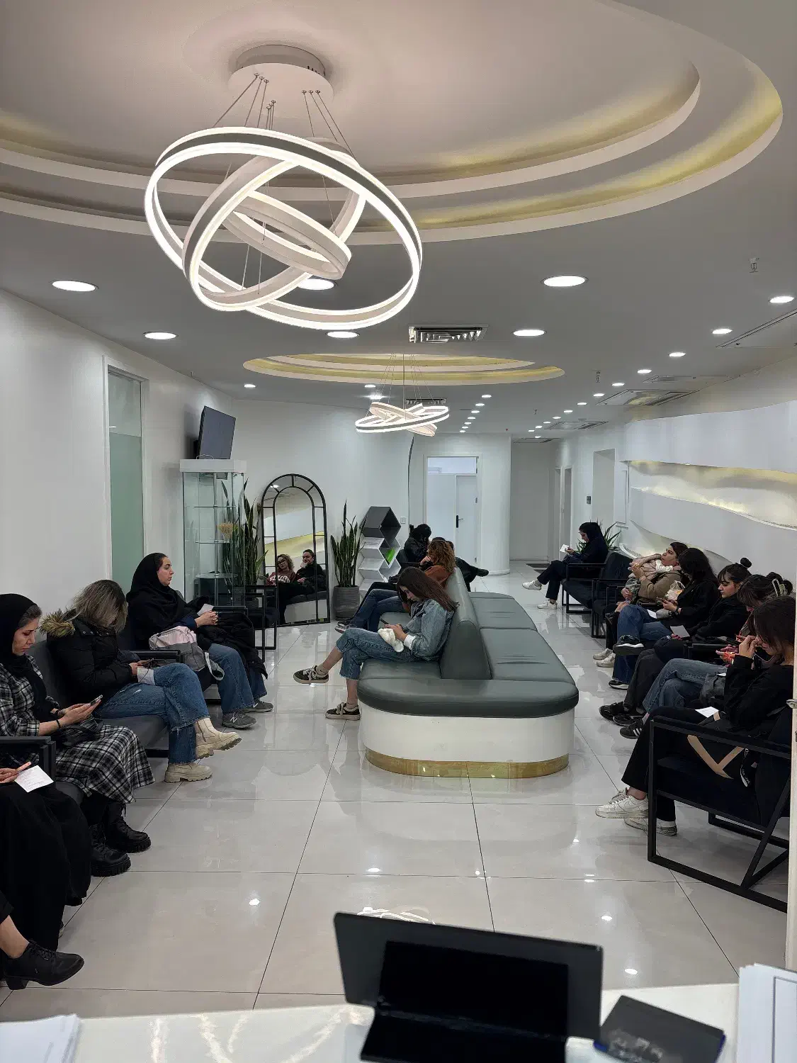 کال سنتر کلینیک|استخدام درمانی، زیبایی، بهداشتی|تهران, درختی|دیوار