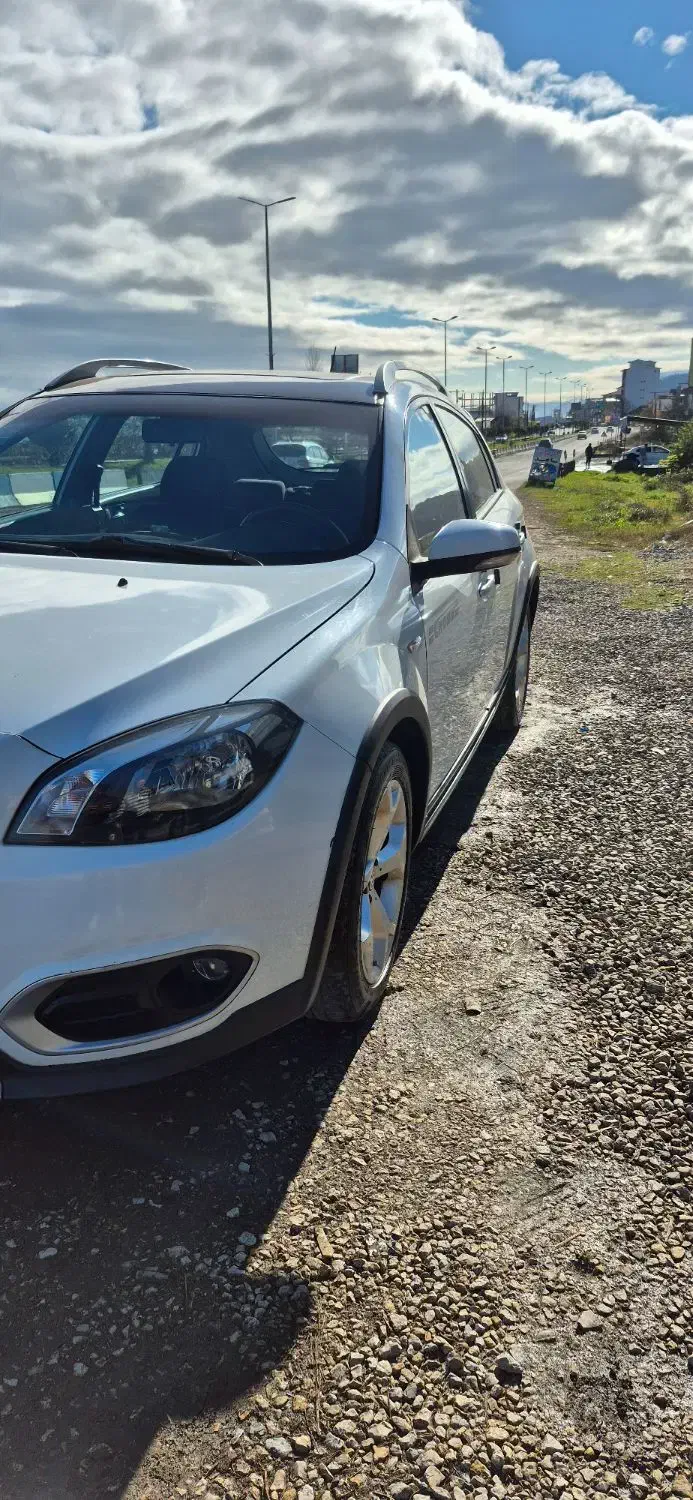 برلیانس 330 کراس 1650|خودرو سواری و وانت|چوبر, |دیوار