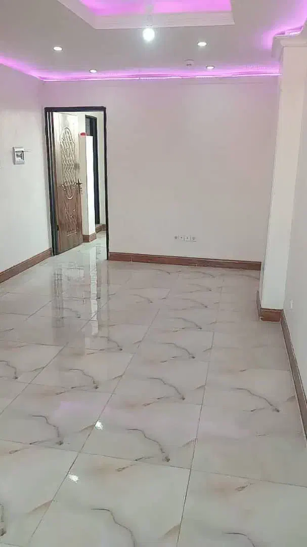 رهن کامل ۴۰ متری آسانسور دار کلید نخورده