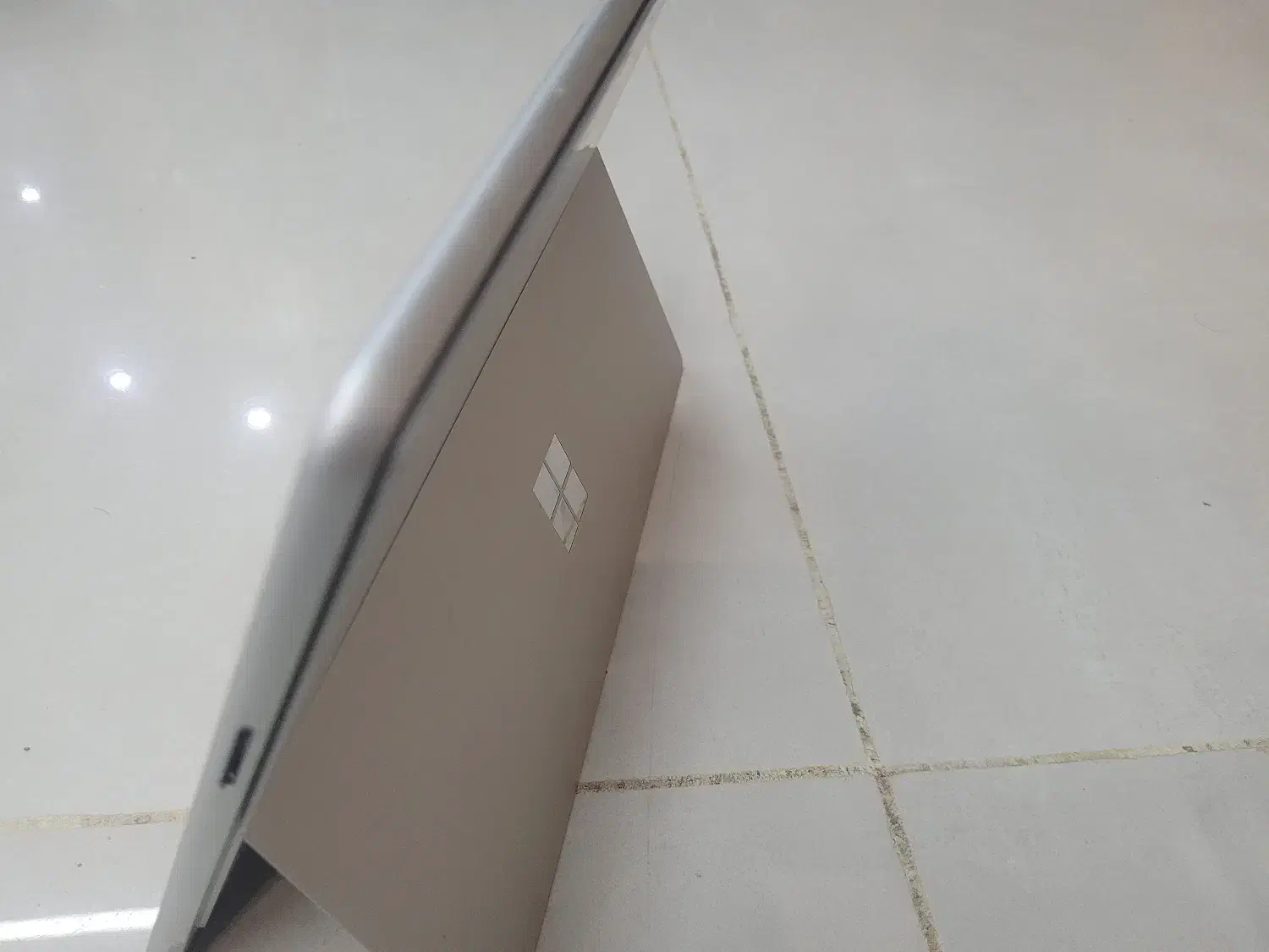 سرفیس پرو ۹ سالم با کیبورد و قلم|رایانه همراه|اصفهان, قلعه طبره|دیوار