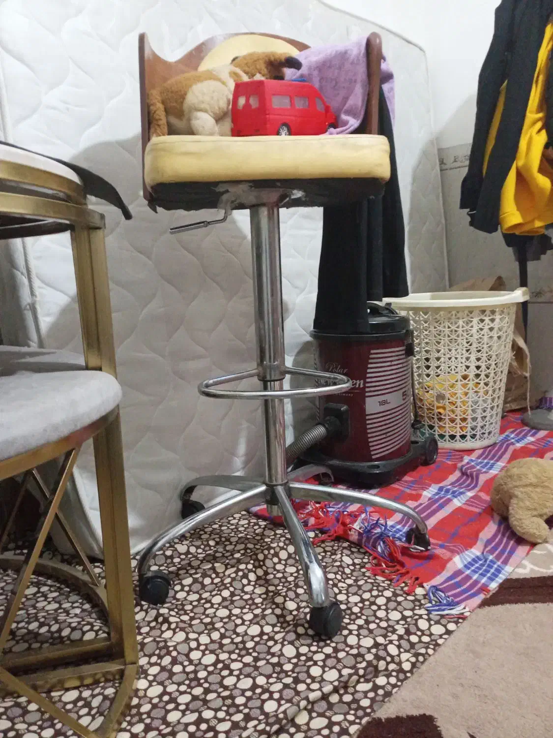 صندلی اپن|صندلی و نیمکت|زرند, |دیوار