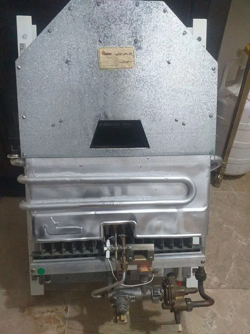 ابگرمکن دیواری بوتان ۳۱۱۸ سالم وتمیز|آبگرمکن، پکیج، شوفاژ|تبریز, |دیوار