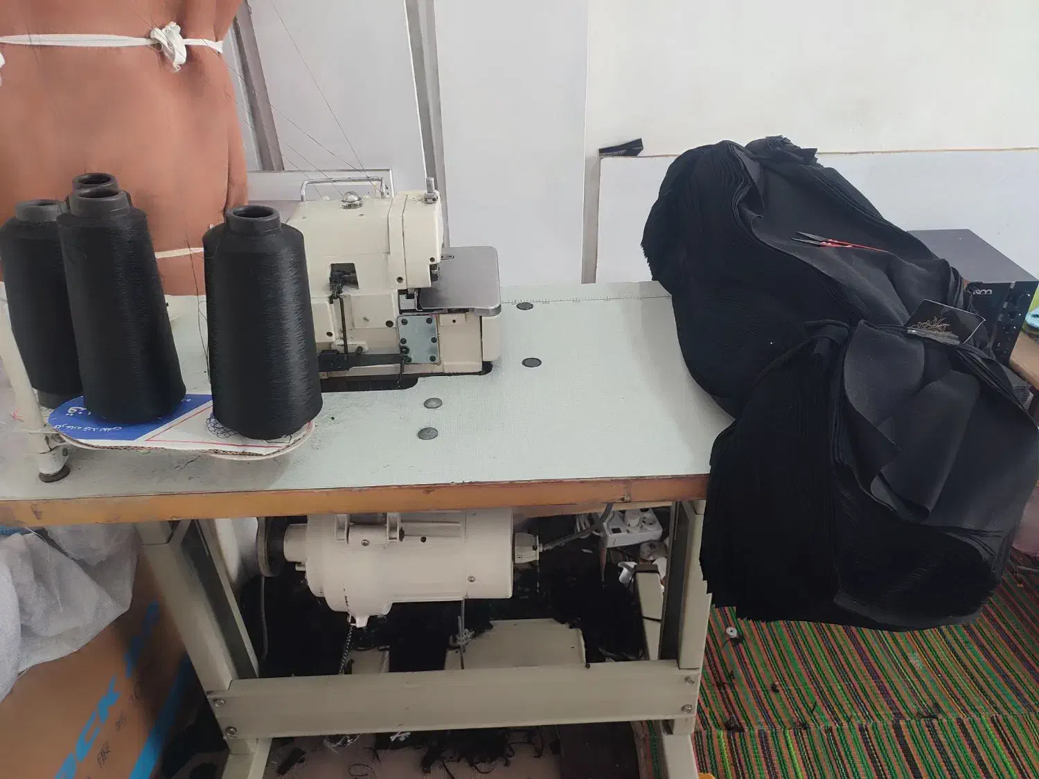 زیگزال چهارنح سالم با دوخت تمیز|چرخ خیاطی و ریسندگی|ابهر, |دیوار