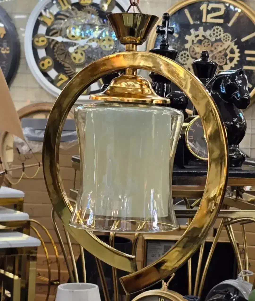 لوستر.|لوستر و چراغ آویز|تبریز, |دیوار