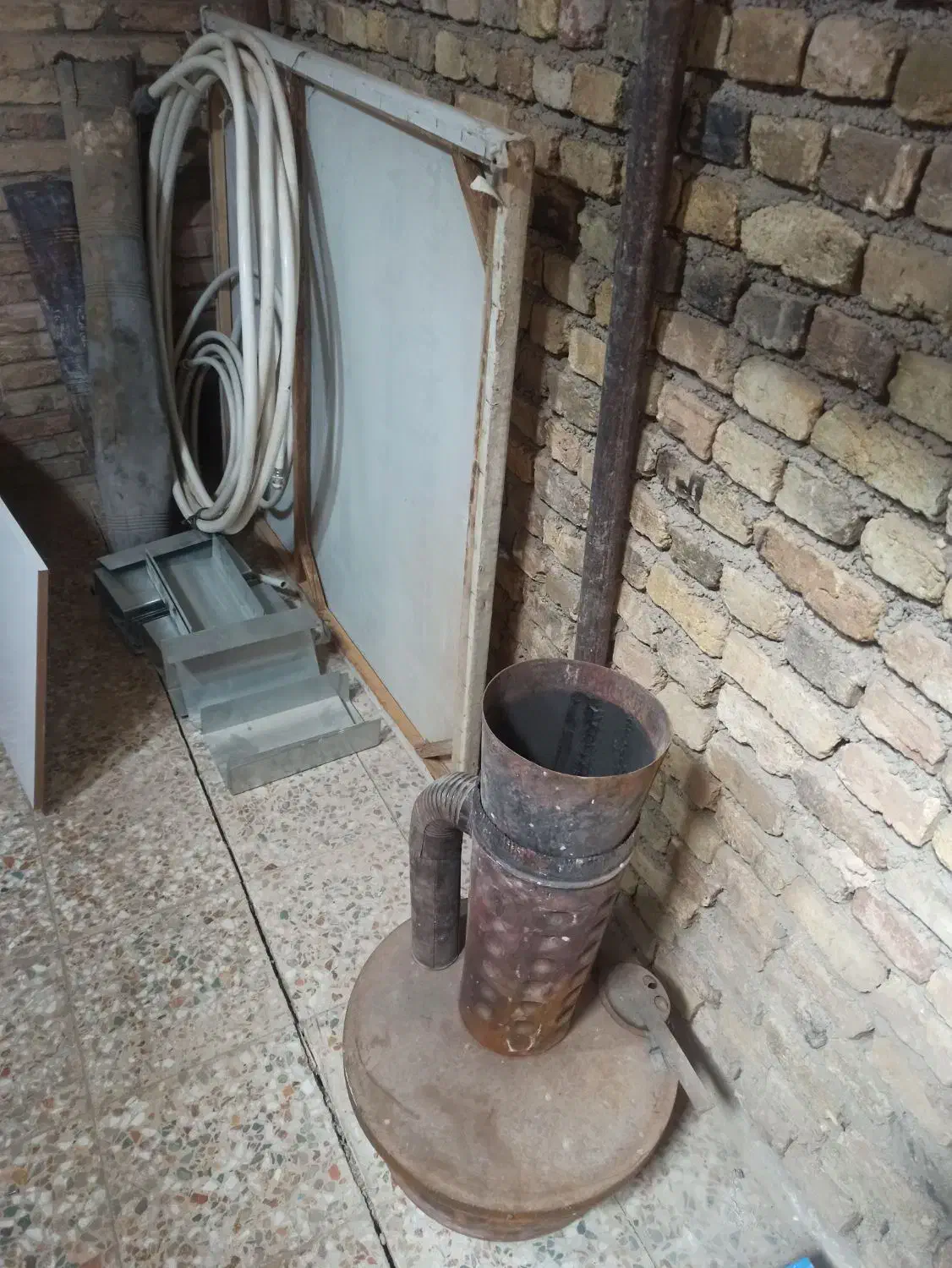 فروش تعدادی وسیله ساختمانی و ماشین|مصالح و تجهیزات ساختمان|بروجن, |دیوار