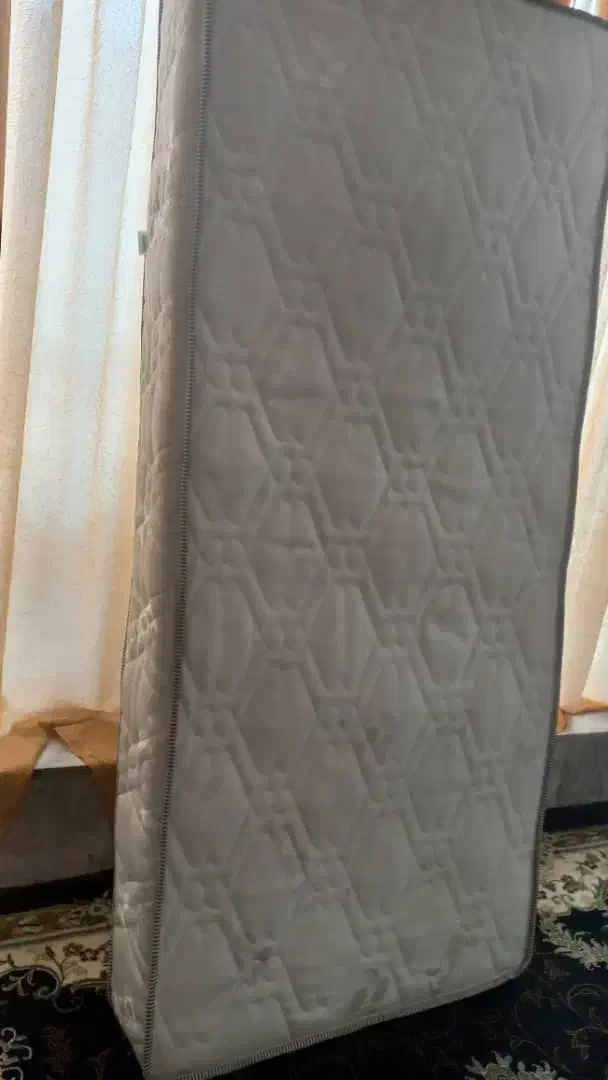 خوشخواب یک نفره در حد نو مارک بالینو|تشک تختخواب|فسا, |دیوار