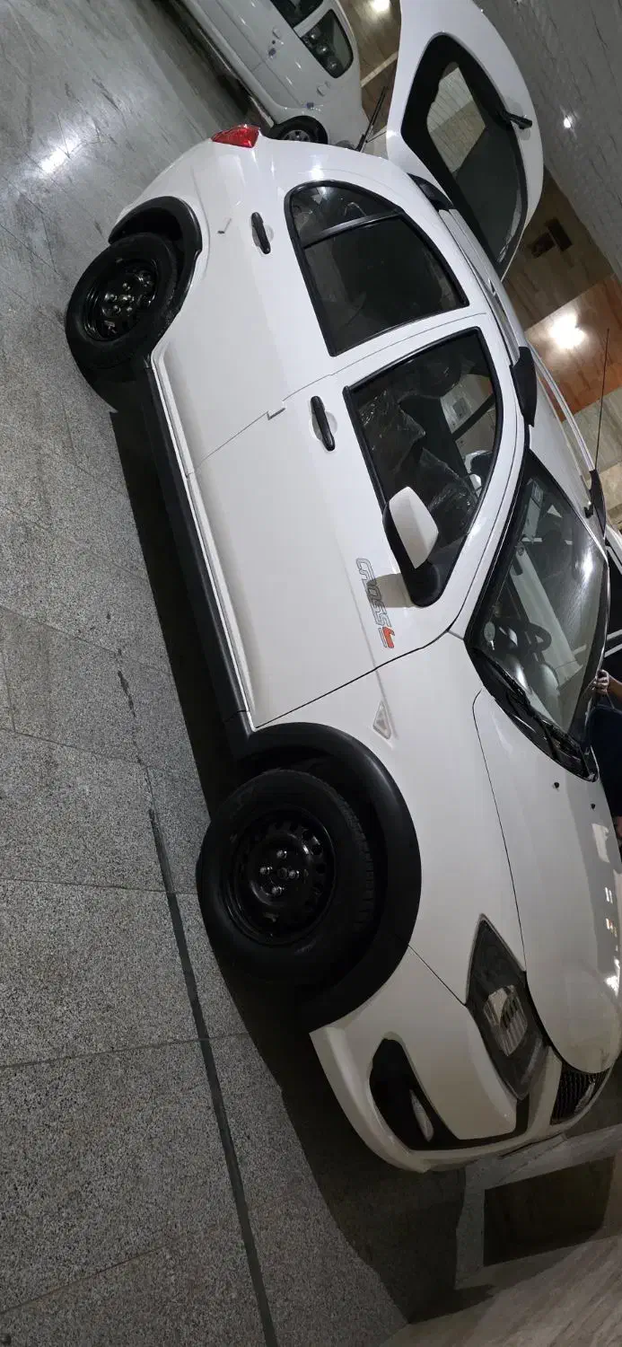 کویک ۴۰۳ معاوضه با پارس|خودرو سواری و وانت|بندرعباس, |دیوار