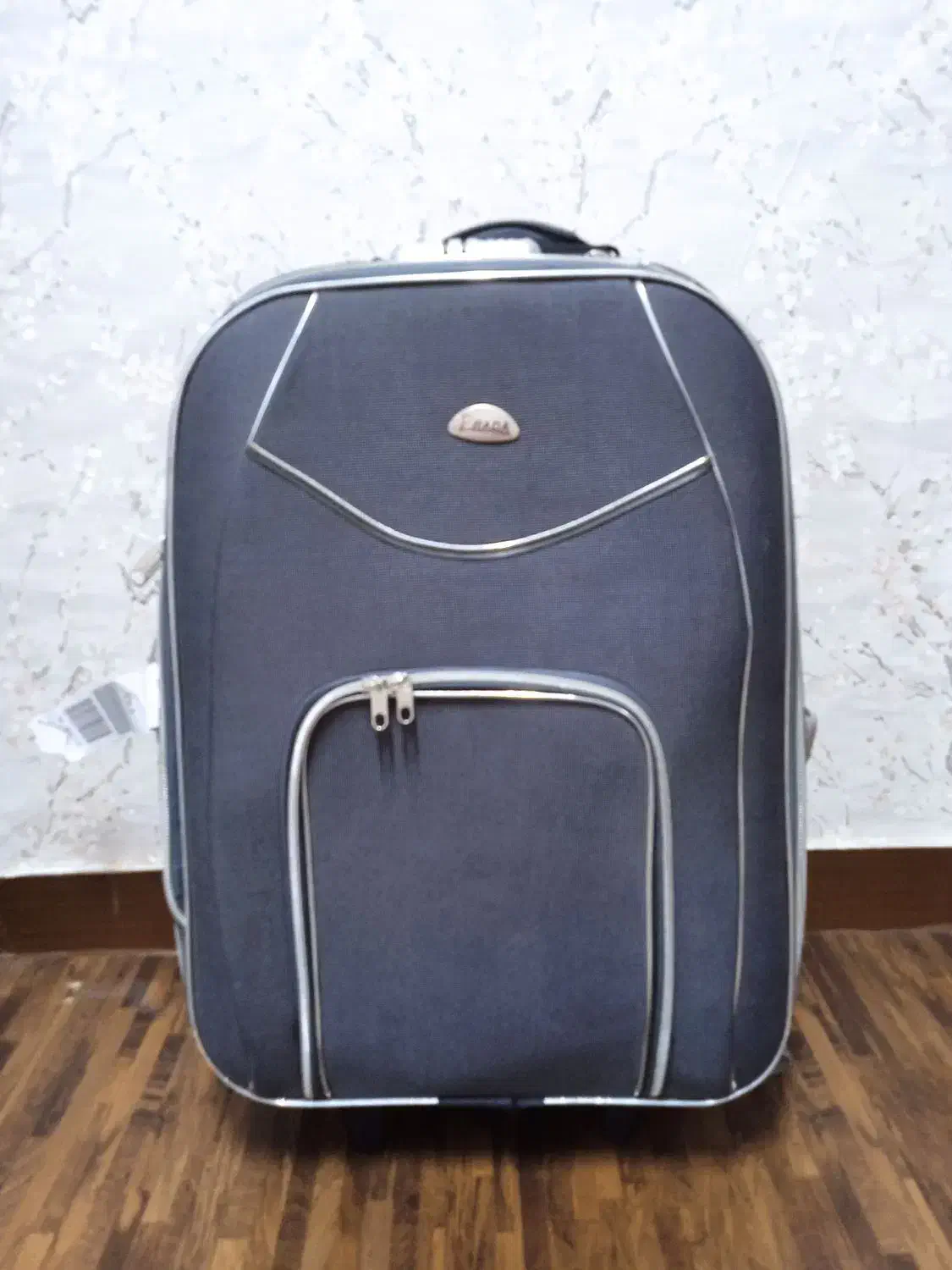 چمدان چرخدار|کیف، کفش، کمربند|رشت, کوی مهر|دیوار