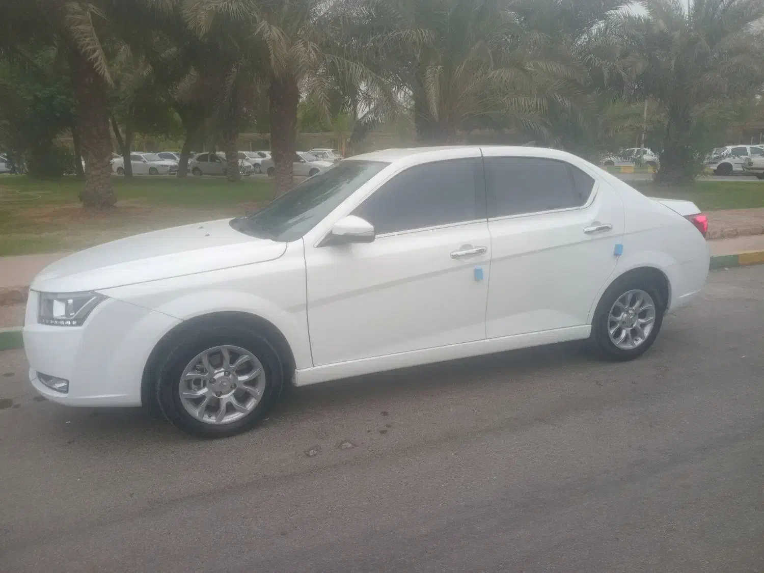 دنا پلاس مدل ۱۴۰۳ -۵ دنده سفید|خودرو سواری و وانت|اهواز, شهرک برق|دیوار