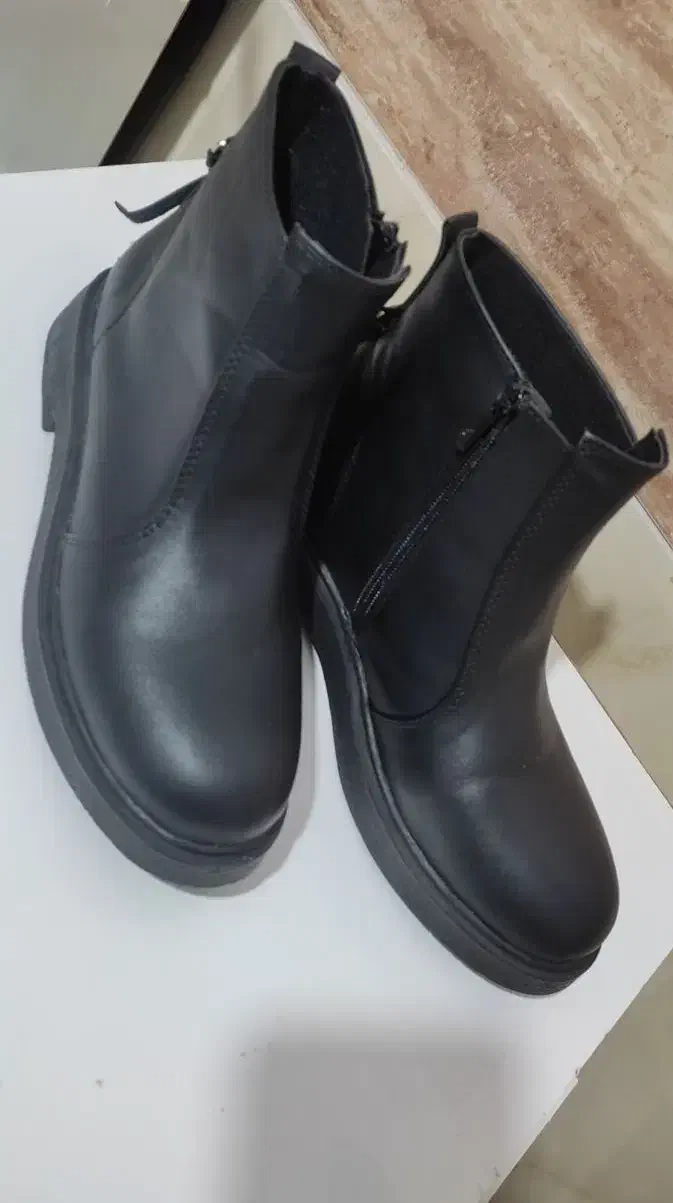 نیم بوت زنانه|کیف، کفش، کمربند|کاشمر, |دیوار