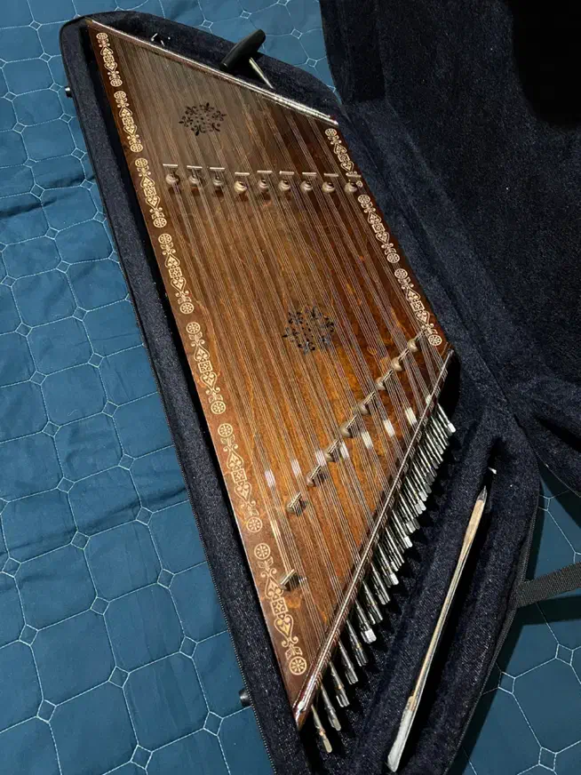 سنتور|سازهای سنتی|یزد, |دیوار