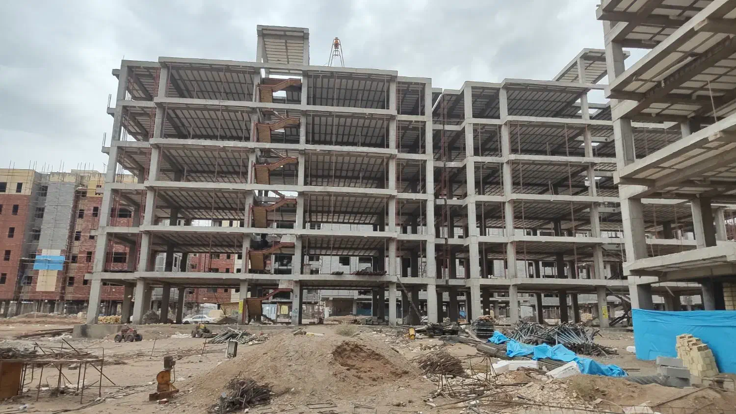 نیازمند کلیه اکیپ های ساختمانی و مهندس دفترفنی|استخدام معماری، عمران و ساختمانی|قم, مسکن مهر|دیوار