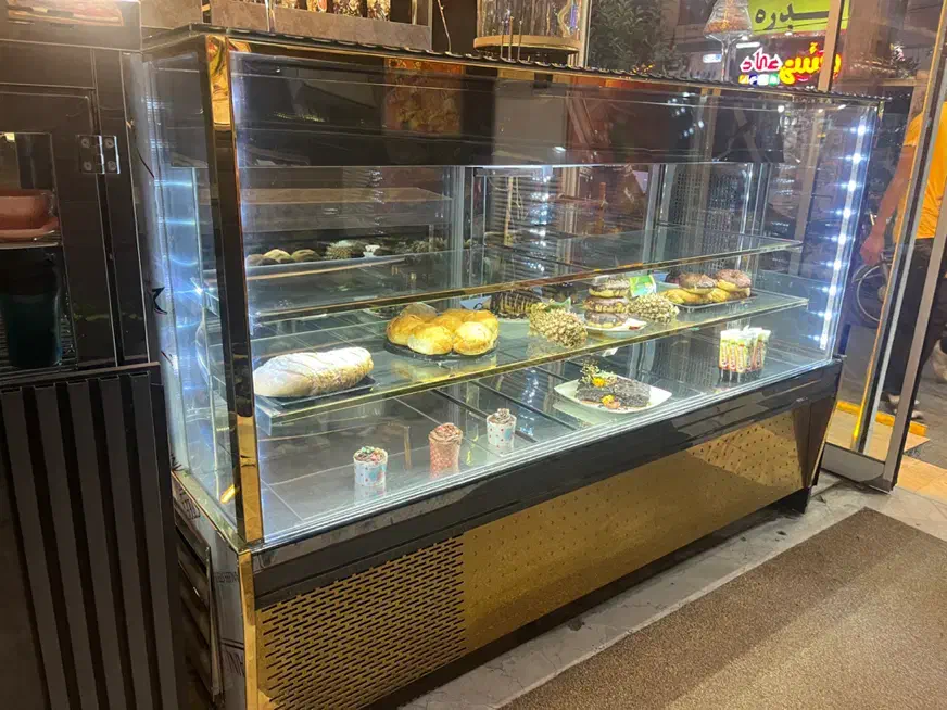 یخچال صنعتی شو کیک|کافیشاپ و رستوران|نوشهر, |دیوار