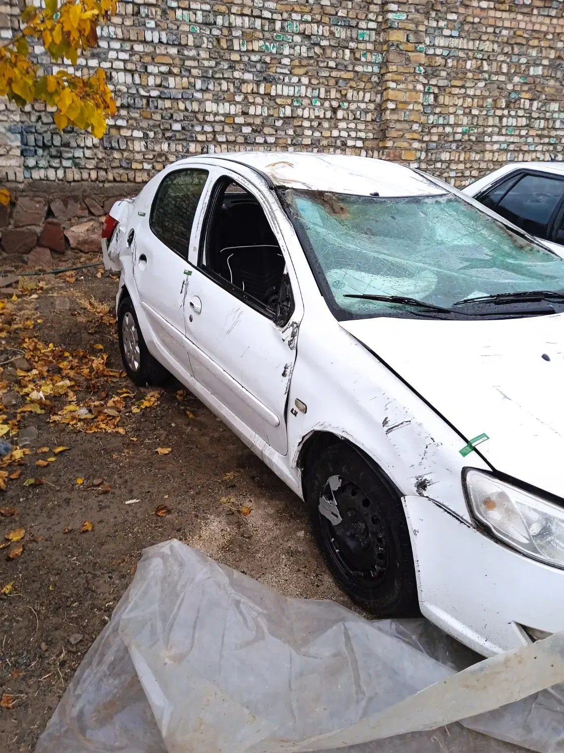 رانا ۹۵ تصادفی|خودرو سواری و وانت|مشهد, اقبال|دیوار