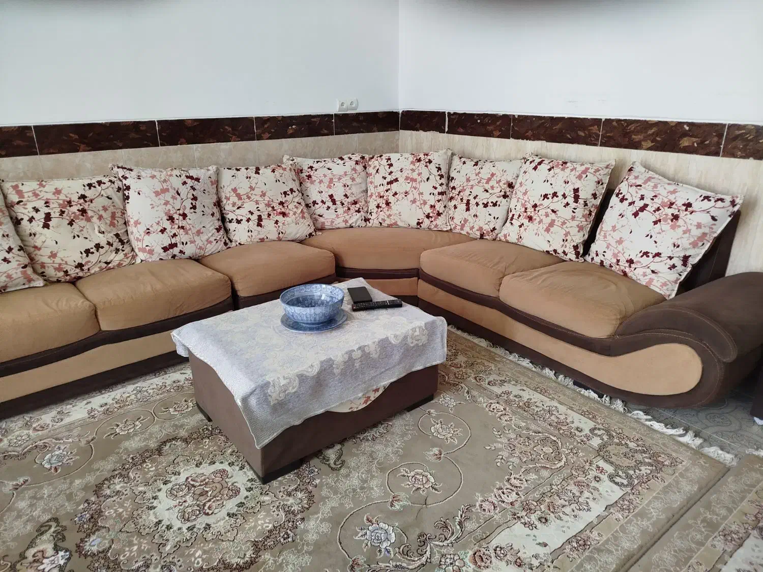 مبل راحتی ۷نفر|مبلمان خانگی و میز عسلی|جوانرود, |دیوار