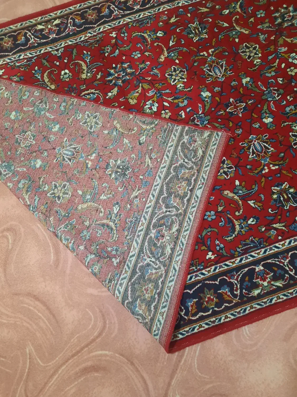 کناره|فرش|نسیم‌شهر, |دیوار