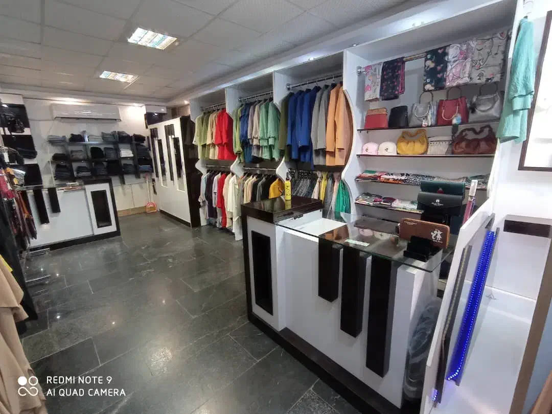 ویترین مغازه ، بوتیک ،|حراج|آستانه اشرفیه, |دیوار