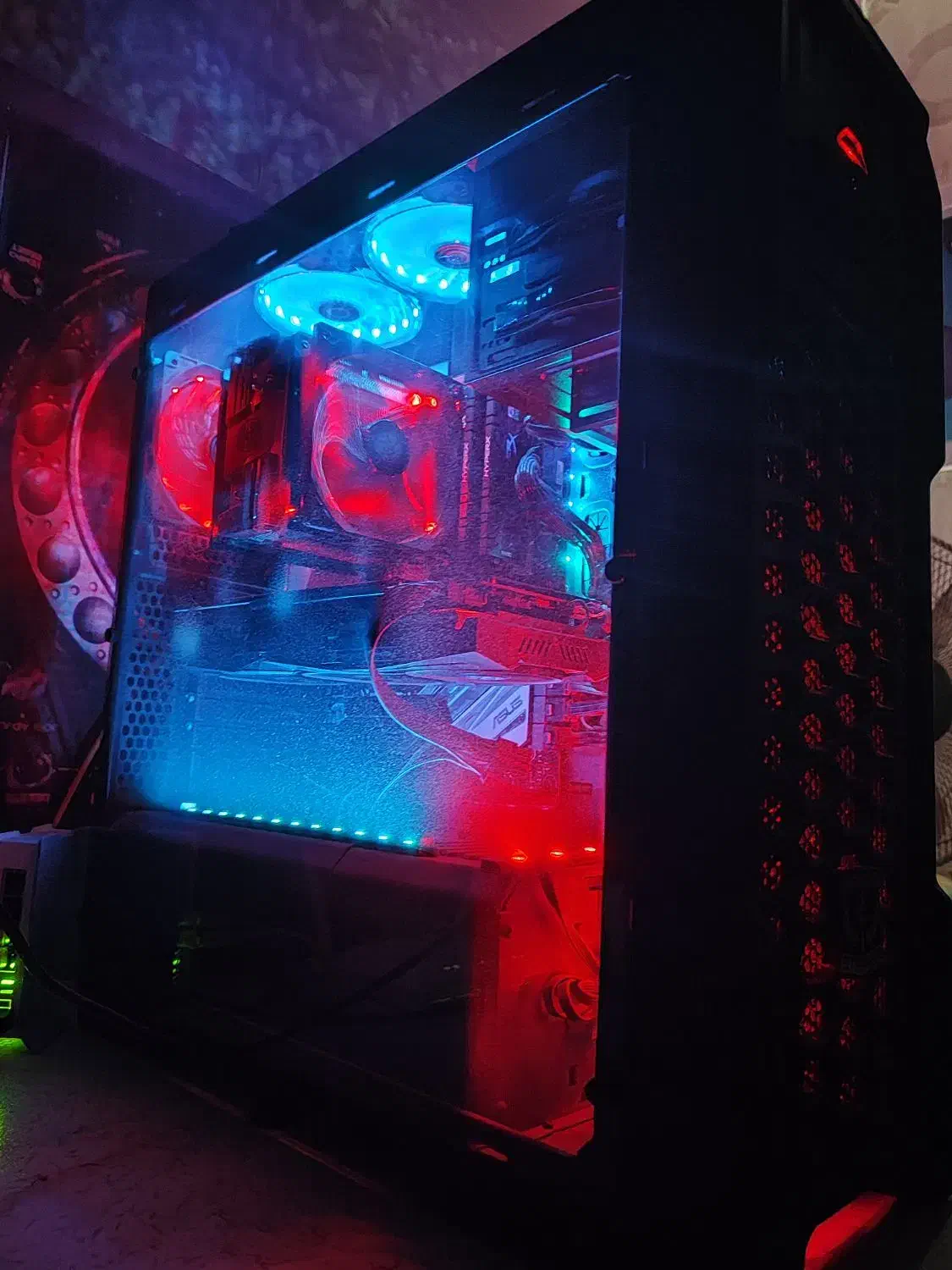 کیس گیمینگ حرفه‌ای قدرتمند، تمیز و آماده استفاده|رایانه رومیزی|فردیس, فردیس|دیوار