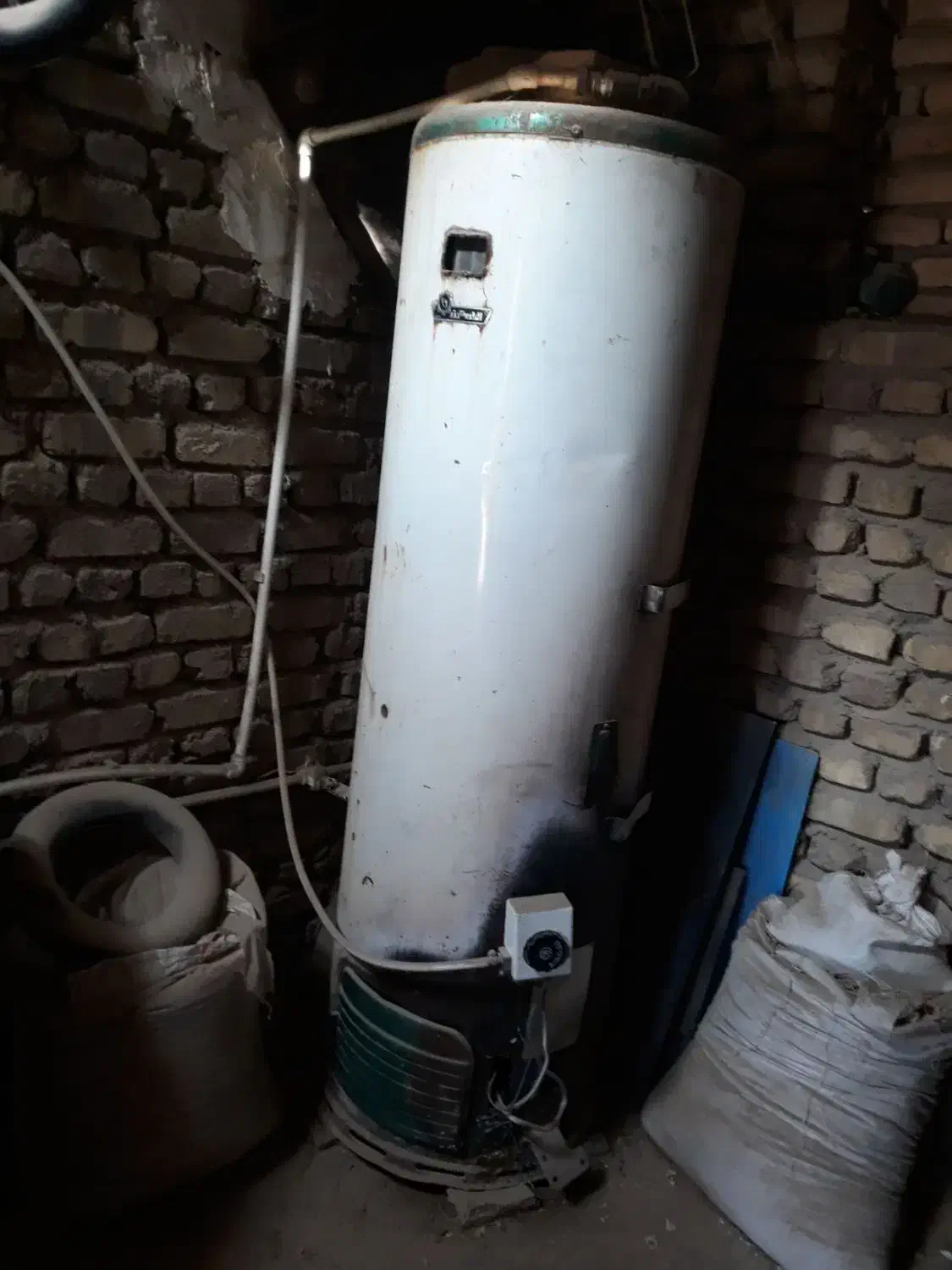 آبگرمکن زمینی و حصیر|آبگرمکن، پکیج، شوفاژ|اسفراین, |دیوار