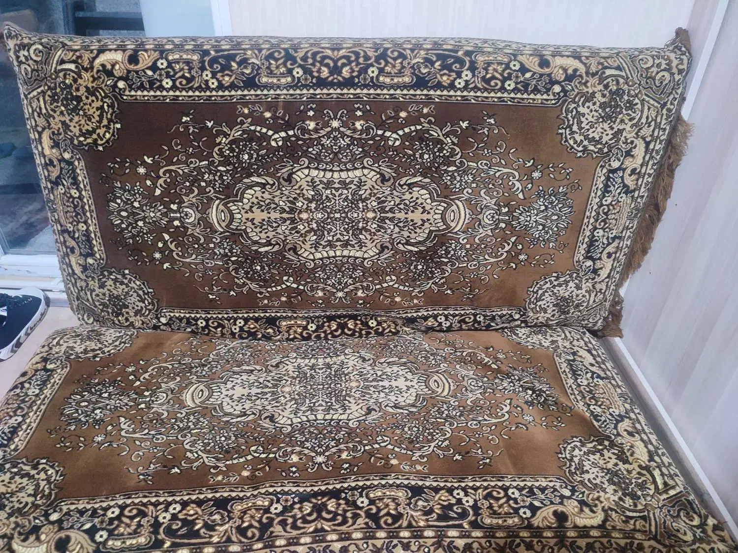 دو عدد پشتی بزرگ|پشتی|تبریز, |دیوار