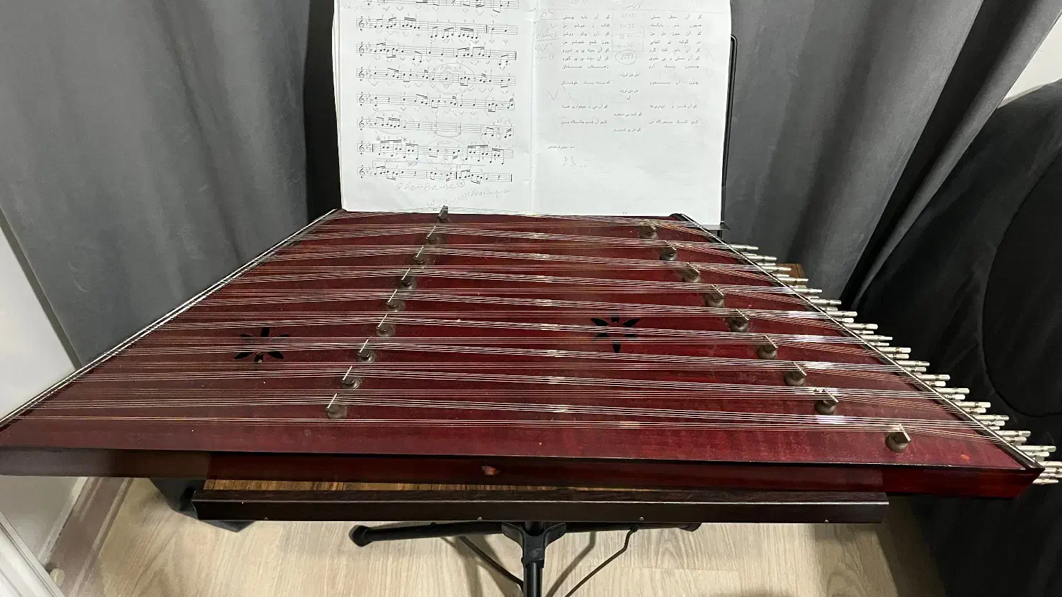 سنتور|سازهای سنتی|رشت, لاکانی|دیوار