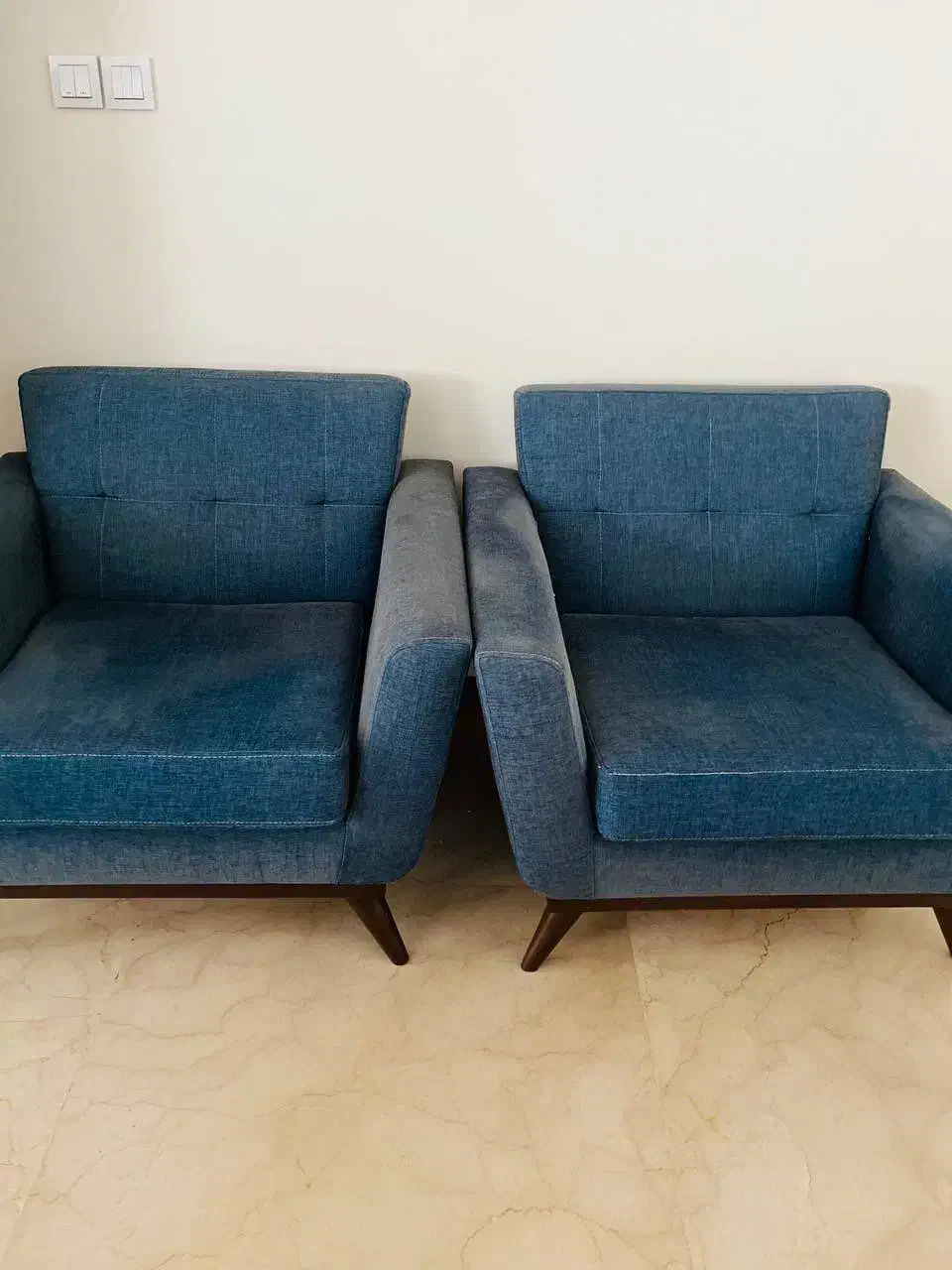 ۲ عدد مبل راحتی|مبلمان خانگی و میز عسلی|تهران, شهرک آزمایش|دیوار