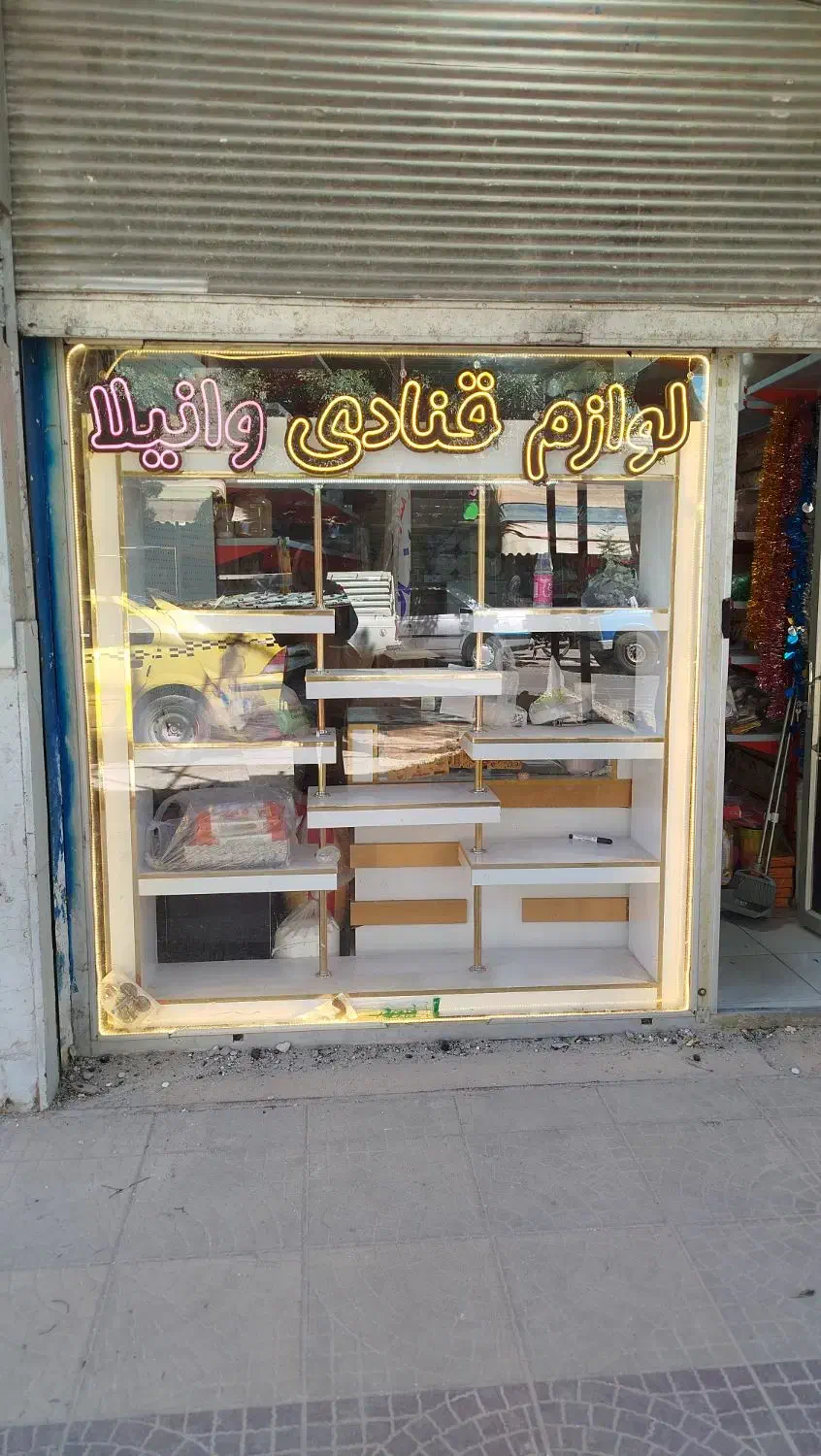 ویترین وقفسه|فروشگاه و مغازه|خواجه, |دیوار