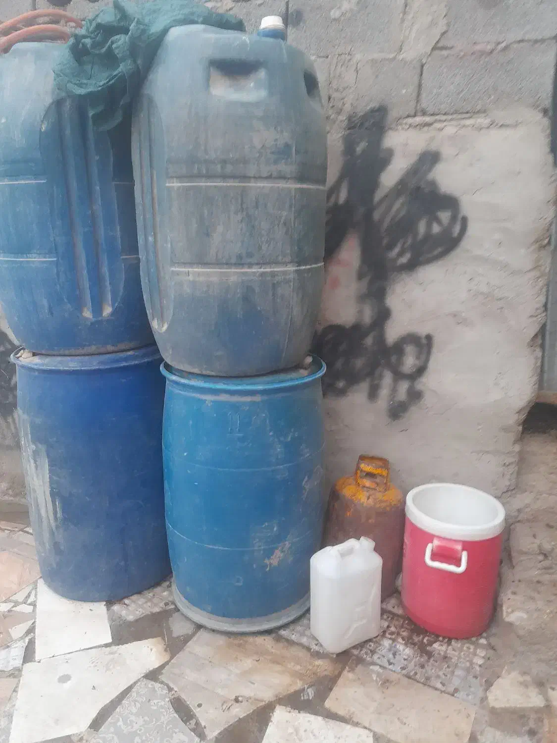 بشکه|ظروف نگهدارنده، پلاستیکی، یک‌بارمصرف|زاهدان, |دیوار