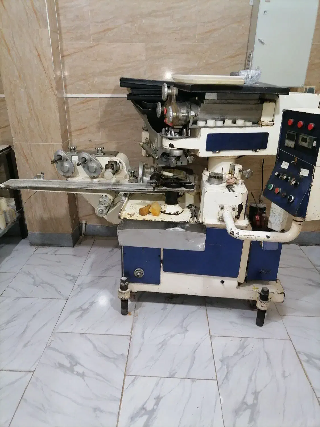 دستگاه کلوچه زن شرکت شکوری|ماشینآلات صنعتی|بابل, |دیوار