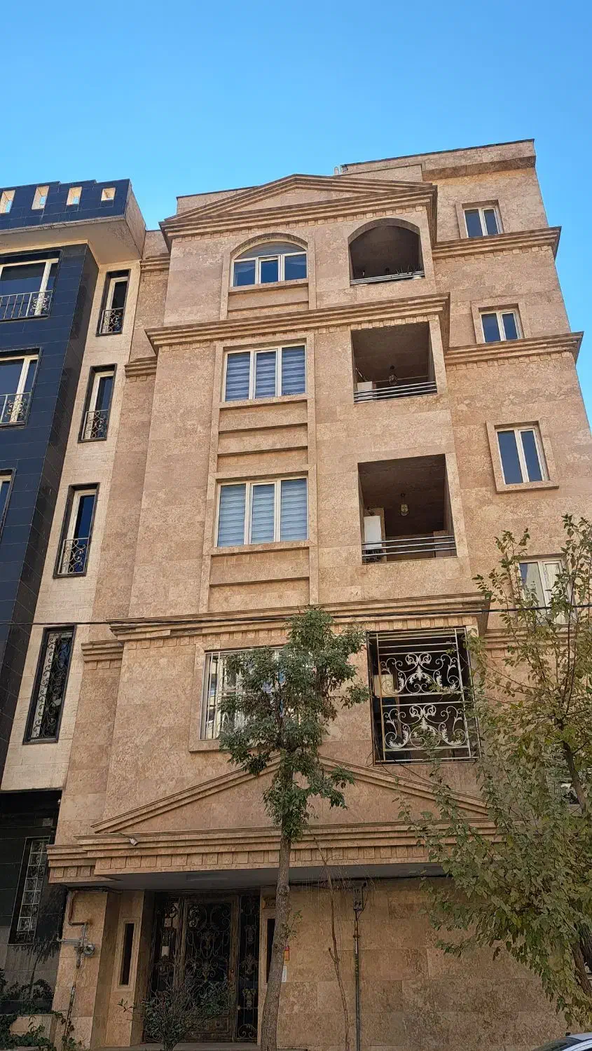 عظیمیه ۱۷۵ متر/ تک واحد / دونبش / گلستان|فروش آپارتمان|کرج, عظیمیه|دیوار