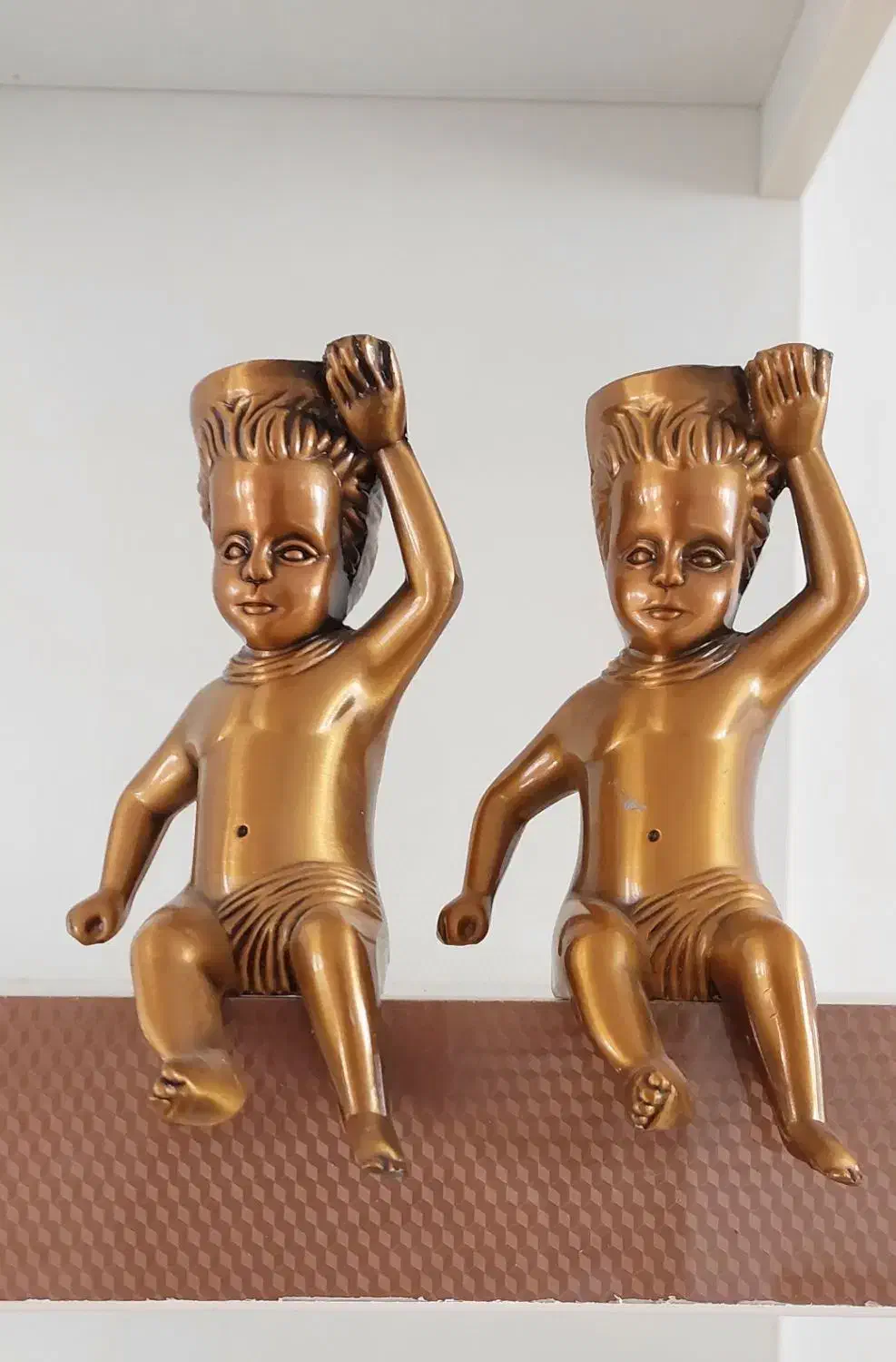 قالی و میز عسلی و جا شمعی|مبلمان خانگی و میز عسلی|کامیاران, |دیوار