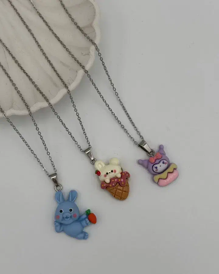 (فروشگاه ساعت و بدلیجات گلچین)گردنبند بچه گانه|بدلیجات|تبریز, |دیوار