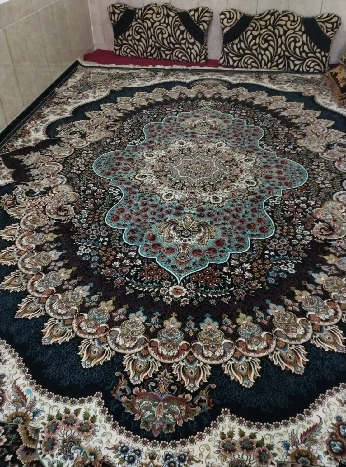 قالی ۱۲متری|فرش|ایذه, |دیوار