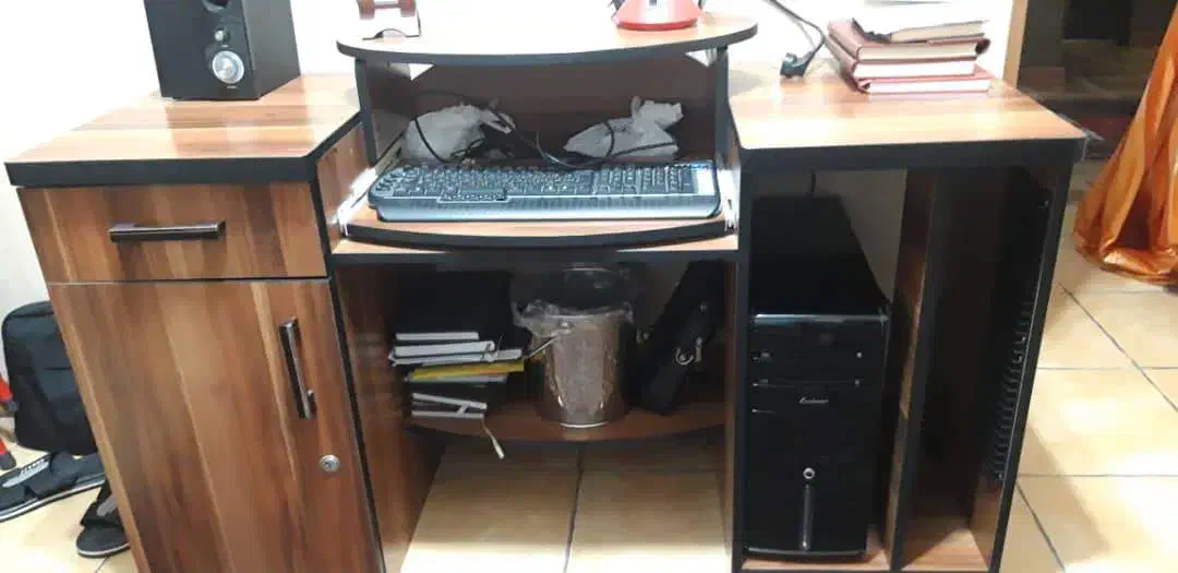 میز کامپیوتر|میز تحریر و کامپیوتر|رشت, دیلمان|دیوار
