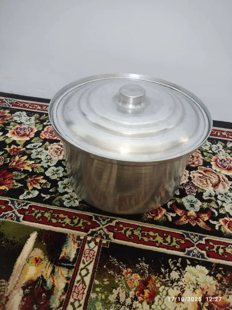 قابلمه روحی|ظروف پخت‌وپز|شیراز, کرونی(خاتونک)|دیوار