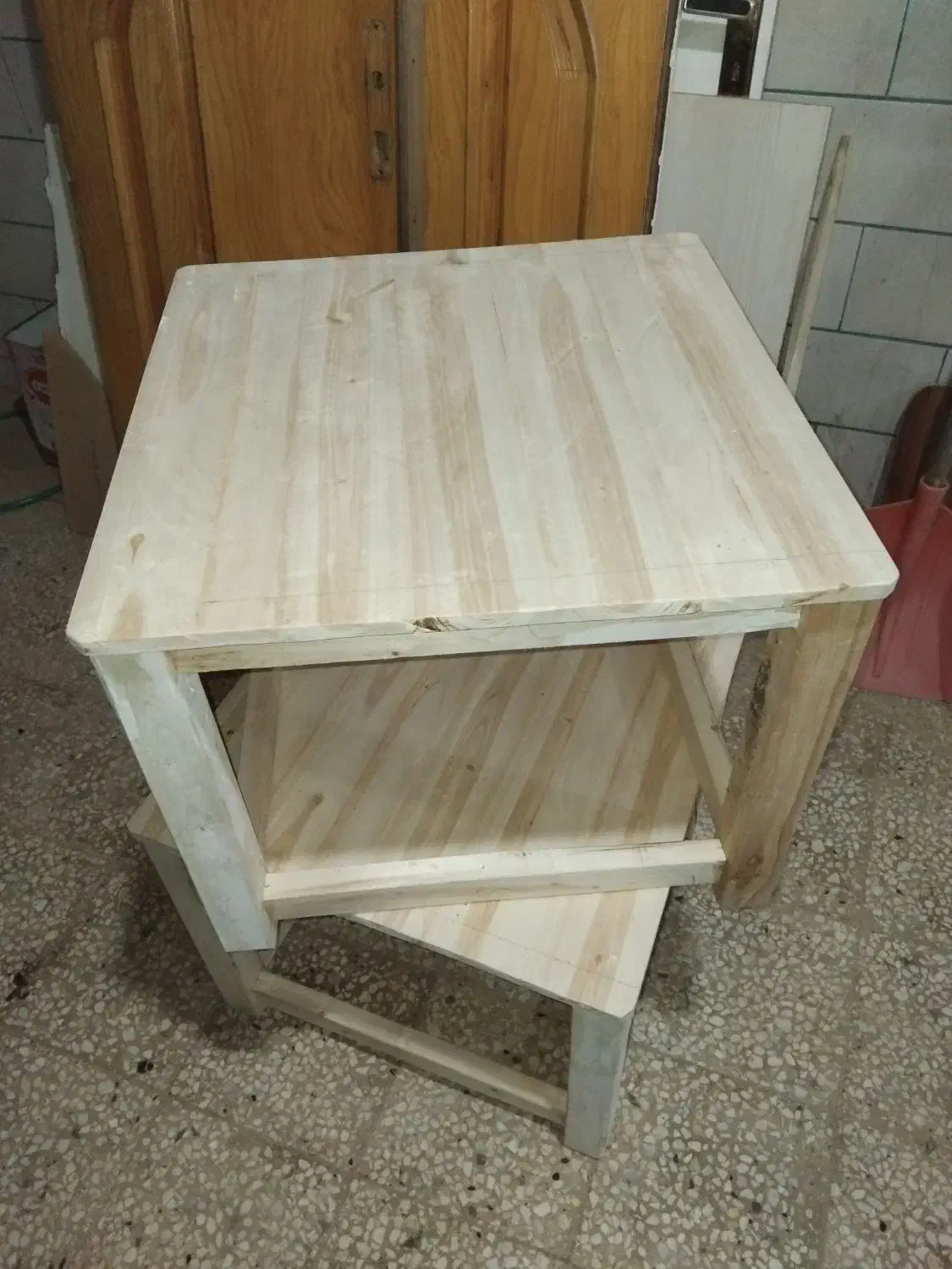 جا گلدونی و کرسی|مبلمان خانگی و میز عسلی|بن, |دیوار