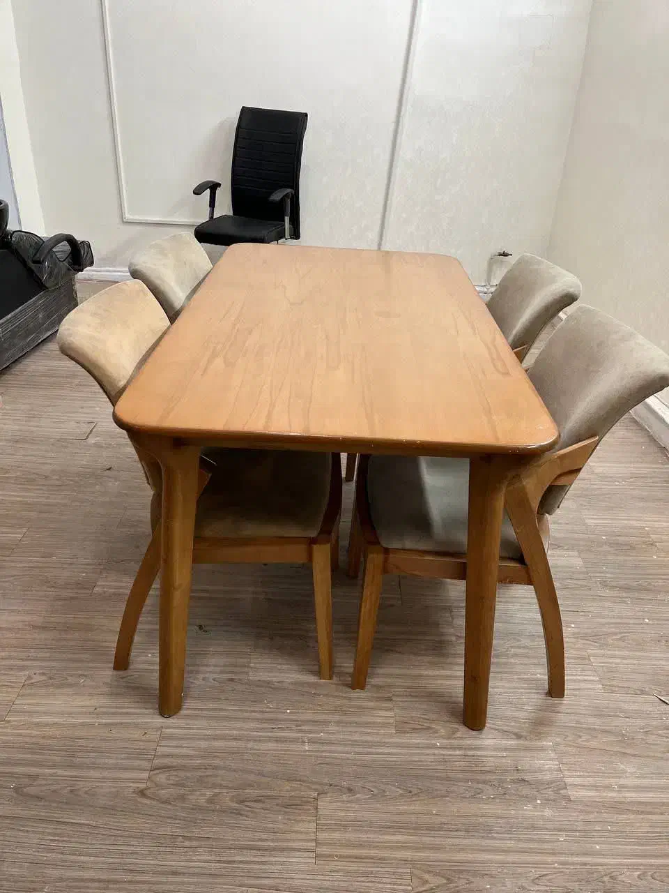 فروش فوری تجهیزات سالن زیبایی و اداری|آرایشگاه و سالن‌های زیبایی|مشهد, رضاشهر|دیوار