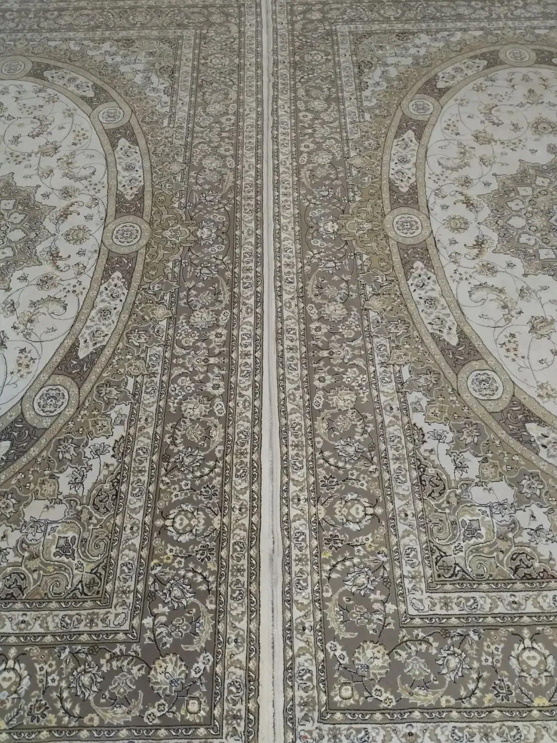 یک جفت فرش ۶ متری ضخیم پر تراکم ۷۰۰ شانه سالم|فرش|هشتگرد, هشتگرد قدیم|دیوار