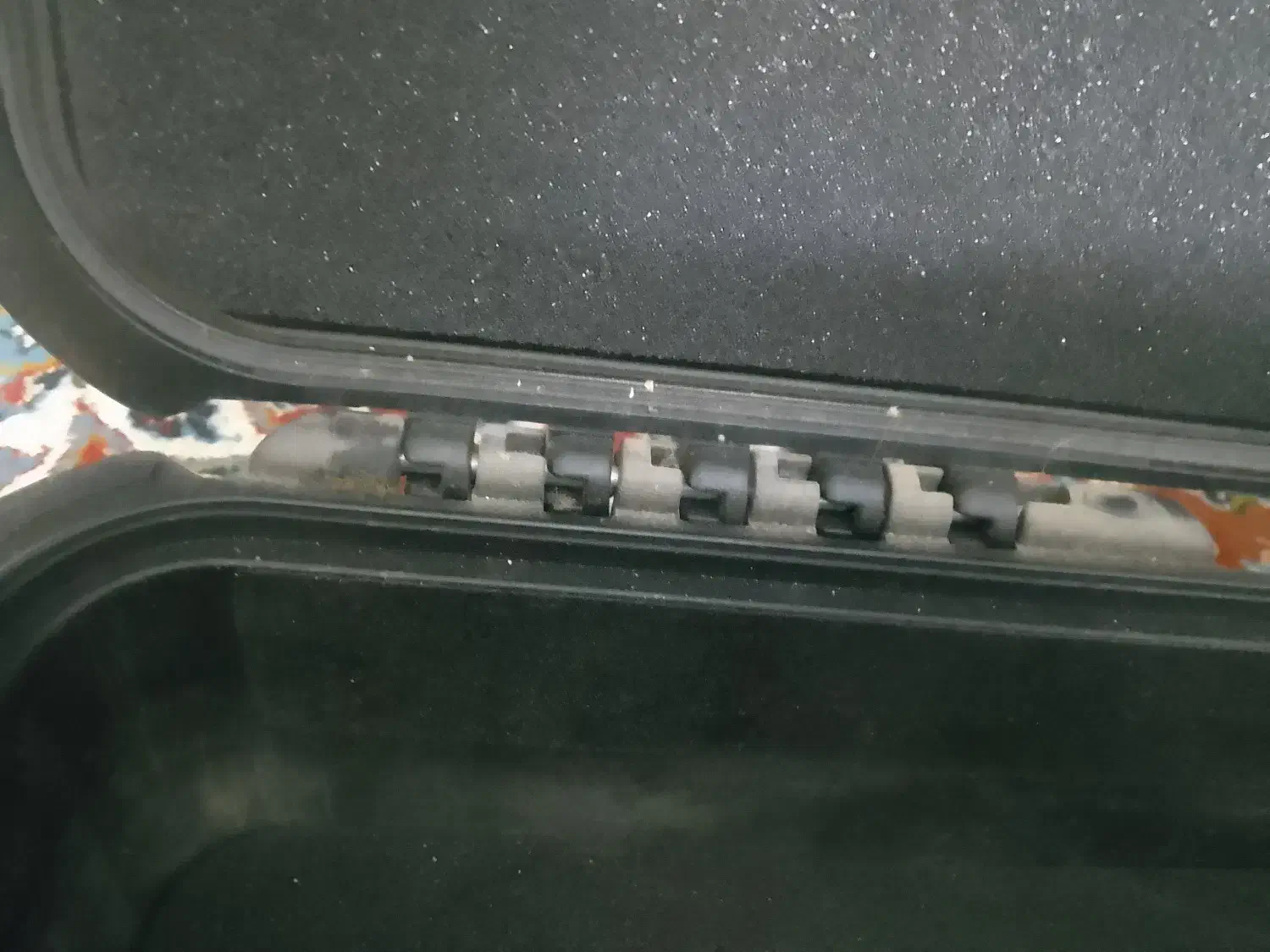 چمدون برای حمل بار و عکاسی برای تولید محتوا|کیف، کفش، کمربند|بابل, |دیوار