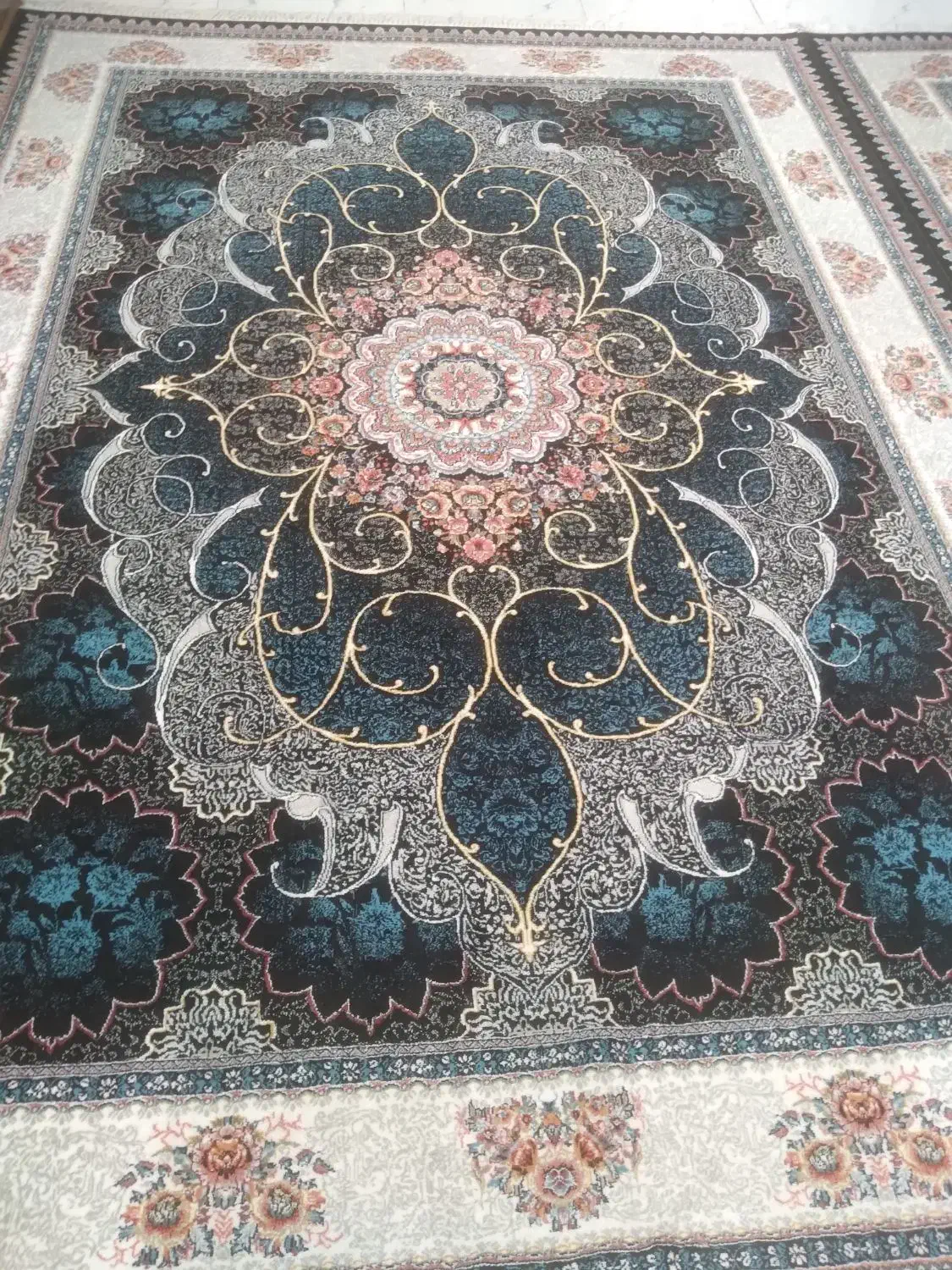 دو جفت فرش ۹متری سالم بفروش می رسد|فرش|شهریار, شهرک امیریه|دیوار