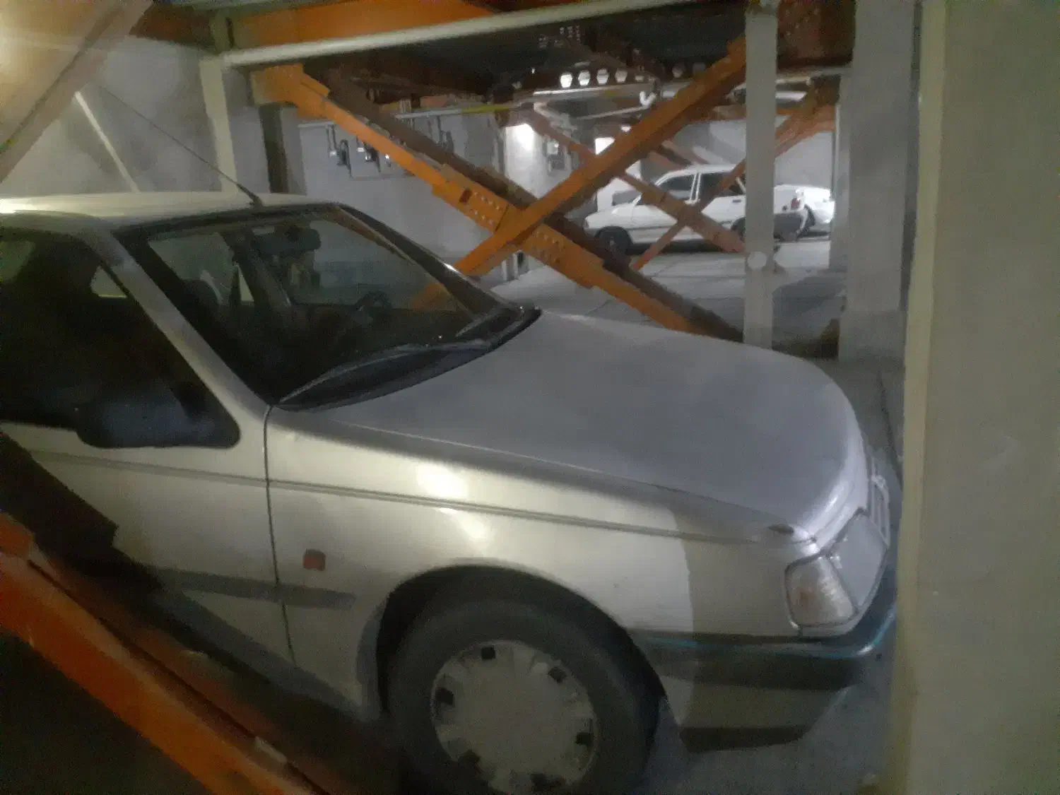 405 نقره ای|خودرو سواری و وانت|هشتگرد, شهرک ایران خودرو|دیوار