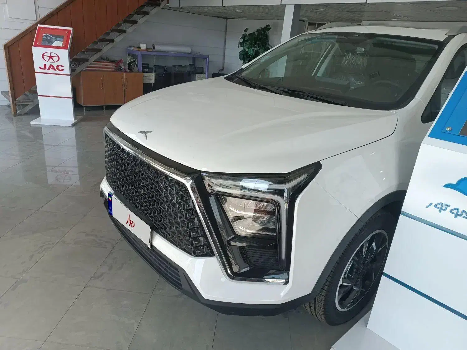 کی ام سی ایکس ۵ سفید صفر|خودرو سواری و وانت|شیراز, قالیشویی|دیوار