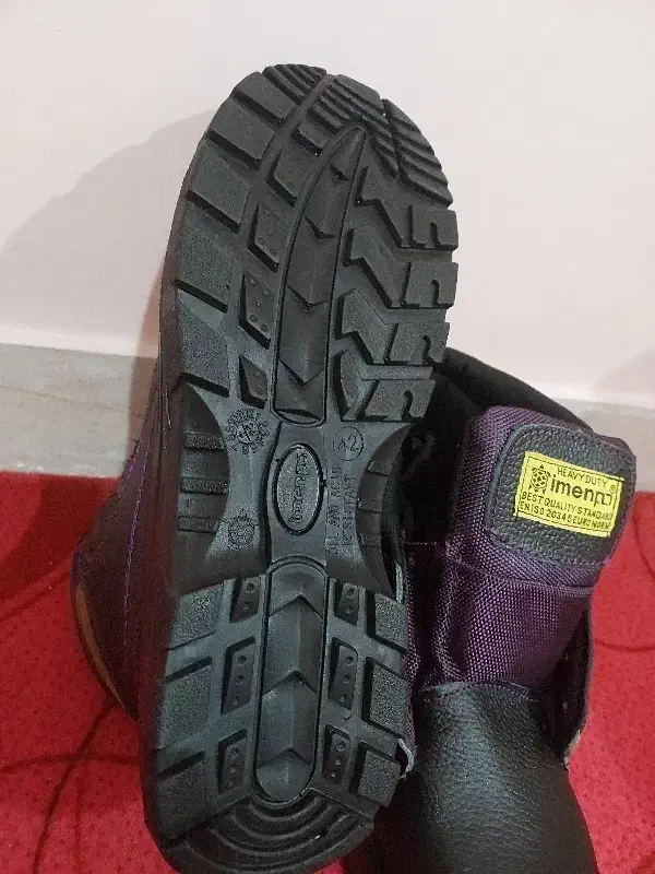 کفش ایمنی|کیف، کفش، کمربند|اهواز, کوی باهنر|دیوار