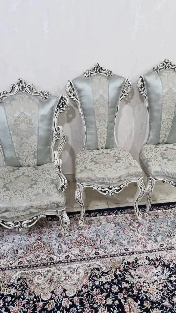 فروش فوری مبل ۹نفره همراه میزعسلی|مبلمان خانگی و میز عسلی|اهواز, پادادشهر|دیوار