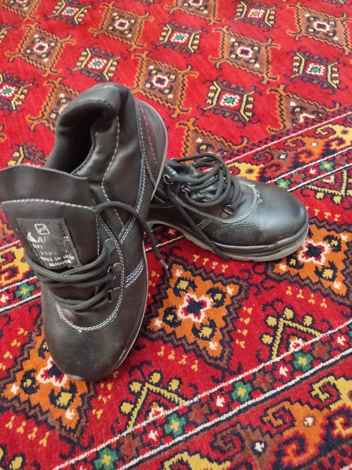 کفش ایمنی (البرز)|کیف، کفش، کمربند|بوشهر, |دیوار