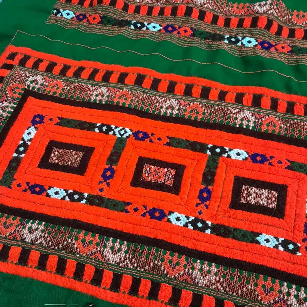 دوخت صندوکی، کلا، شیرازه،پرزردکار،پرچوتل قبول میشه|لباس|سراوان, |دیوار